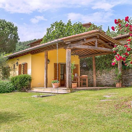 Cozy Home In Cortona With Kitchen Exterior foto